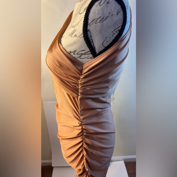 SOLD SHEIN,Women’s sexy body con satiny one shoulder peach colored dress 1XL NWT - Picture 3 of 7